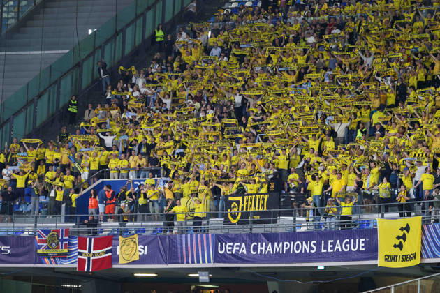 Napoli vs Arsenal of the Europa Champions League 2026 27 Supporters Bodo Glimt during the European Champions League football match on 20 10 2026 between SSC Napoli and FC Bodo Glimt at the Diego Armando Maradona Stadium in Naples Napoli Stadio Diego Armando Maradona Napoli Italia Copyright: xFABIOxSASSOxFabioxSassox Napoli Bodo Glimt2026_10_20Fabio Sasso8806