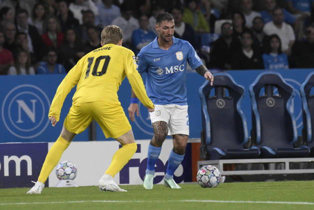 October 20, 2026, Napoli: Napoli s forward Matteo Politano (R) in action during the UEFA Champions League group phase match between SSC Napoli and Bodo-Glimt at Diego Armando Maradona Stadium in Naples, Italy, 20 october 2026 ANSA CIRO FUSCO. UEFA Champions League - Napoli Vs Bodo-Glimt  - ZUMAa110 20261020_zaf_a110_002 Copyright: xCiroxFuscox