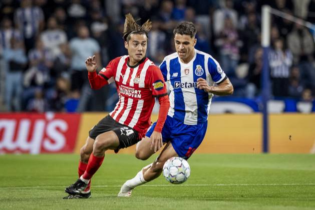 PORTO - (lr) Kodai Sano of PSV Eindhoven and Gabriel Veiga of FC Porto during the UEFA Champions League match between FC Porto and PSV Eindhoven at the Estadio Do Dragao, on 20 October 2026 in Porto, Portugal. MORITZ MUELLER ANP xVIxANPxSportx xxANPxIVx 573093048 originalFilename: 573093048.jpg