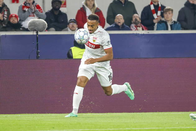 Jamie Leweling (VfB Stuttgart, 18) am Ball , Deutschland, Fussball, UEFA Champions League, 3. Spieltag, 2026 2027, VfB Stuttgart vs. Atletico Madrid, 20.10.2026, Stuttgart Arena Stuttgart Deutschland Copyright: xGrantxHubbsx