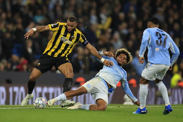 Manchester City v AEK Athens, Champions League Harold Moukoudi (2) of AEK Athens is challenged by Floyd Samba (75) of Manchester City during the Champions League match between Manchester City and AEK Athens at the Etihad Stadium, Manchester, UK on 20 October 2026. Manchester Etihad Stadium Manchester UK Editorial use only , Copyright: xConorxMolloyx PSI-25037-0044