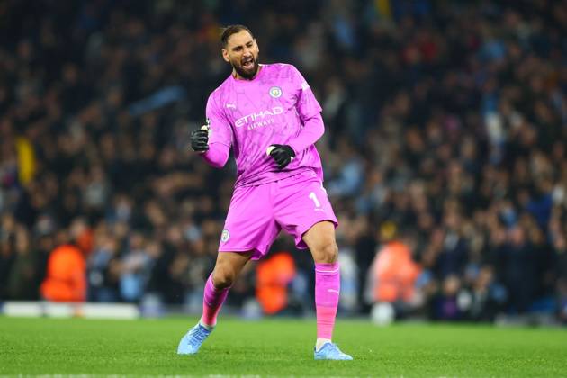 Gianluigi Donnarumma of Manchester City celebrates the 2nd goal scored by Phil Foden Manchester City v AEK Athens, UEFA Champions League, Football, Etihad Stadium, Manchester, UK - 20 Oct 2026Manchester Etihad Stadium United Kingdom  Copyright: xPaulxCurrie Shutterstockx 17226782ad