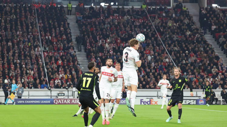 20.10.2026, xrekx, Fussball UEFA Champions League, VfB Stuttgart - Atletico Madrid v.l. Ramon Hendriks (VfB Stuttgart) Stuttgart