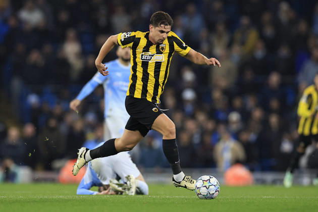Manchester City v AEK Athens, Champions League Razvan Marin (18) of AEK Athens runs with the ball during the Champions League match between Manchester City and AEK Athens at the Etihad Stadium, Manchester, UK on 20 October 2026. Manchester Etihad Stadium Manchester UK Editorial use only , Copyright: xConorxMolloyx PSI-25037-0045
