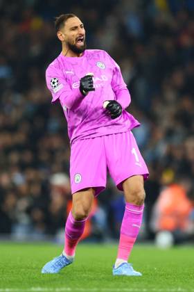 Gianluigi Donnarumma of Manchester City celebrates the 2nd goal scored by Phil Foden Manchester City v AEK Athens, UEFA Champions League, Football, Etihad Stadium, Manchester, UK - 20 Oct 2026Manchester Etihad Stadium United Kingdom  Copyright: xPaulxCurrie Shutterstockx 17226782af