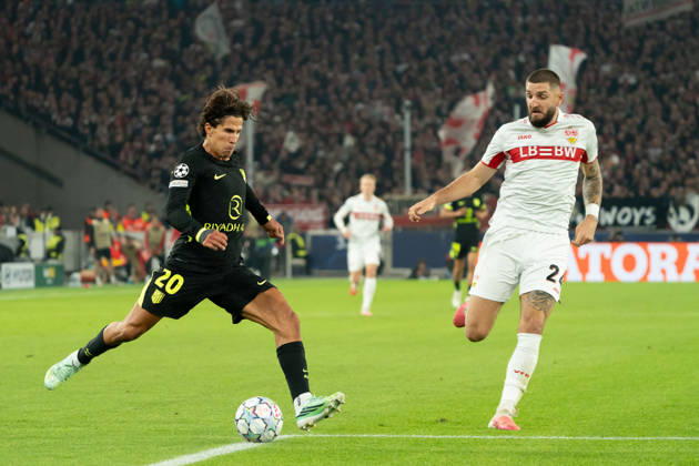Zweikampf, Duell Giuliano Simeone (Atletico Madrid, 20), Jeff Chabot (VfB Stuttgart, 24), GER, VfB Stuttgart vs. Atlà tico Madrid, Fussball, UEFA Champions League, Spieltag 3, Spielzeit 2026 2027, 20.10.2026, GER, VfB Stuttgart vs. Atlà tico Madrid, Fussball, UEFA Champions League, Spieltag 3, Spielzeit 2026 2027, 20.10.2026, Stuttgart Copyright: xEibner-Pressefoto EdwardxCheungx EP_ECG