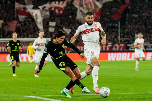 STUTTGART, GERMANY - OCTOBER 20: Giuliano Simeone (Atletico de Madrid, 20) controls the ball against Jeff Chabot (VfB Stuttgart, 24) during the UEFA Champions League match between VfB Stuttgart vs. Atletico de Madrid at Arena Stuttgart on matchday 3 of the UEFA Champions League on October 20, 2026 in Stuttgart, Germany. Baden-Wuerttemberg Germany Copyright: xSteffiexWunderlx