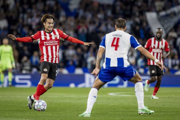 PORTO - (lr) Kodai Sano of PSV Eindhoven and Jakub Kiwior of FC Porto during the UEFA Champions League match between FC Porto and PSV Eindhoven at the Estadio Do Dragao, on 20 October 2026 in Porto, Portugal. MORITZ MUELLER ANP xVIxANPxSportx xxANPxIVx 573094267 originalFilename: 573094267.jpg