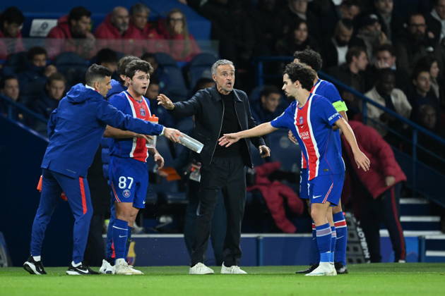 Paris Saint-Germain v Barcelona - UEFA Champions League PARIS, FRANCE - OCTOBER 20: Head Coach of Paris Saint-Germain Luis Enrique gives tactics during UEFA Champions League match between Paris Saint-German and Barcelona at Parc des Princes in Paris, France on October 20, 2026. Mustafa Yalcin Anadolu Paris France. Editorial use only. Please get in touch for any other usage.  Copyright: x2026xAnadoluxMustafaxYalcinx