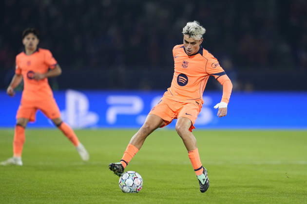 October 20, 2026, Paris, Paris, France: Pedri Gonzalez of FC Barcelona, Barca controls the ball during the UEFA Champions League 2026 27 League Phase MD3 match between Paris Saint-Germain and FC Barcelona at Parc des Princes on Octuber 20, 2026, in Paris, France. Paris France - ZUMAa181 20261020_zaa_a181_058 Copyright: xDennisxAgyemanx