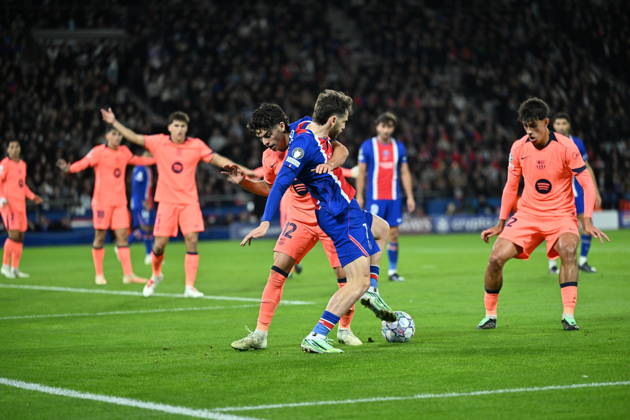 Paris Saint-Germain v Barcelona - UEFA Champions League PARIS, FRANCE - OCTOBER 20: Khvicha Kvaratskhelia (blue) of Paris Saint-Germain in action during the UEFA Champions League 2026 27 League Phase MD3 match between Paris Saint-Germain and FC Barcelona, Barca at Parc des Princes on October 20, 2026 in Paris, France. Mustafa Yalcin Anadolu Paris France. Editorial use only. Please get in touch for any other usage.  Copyright: x2026xAnadoluxMustafaxYalcinx