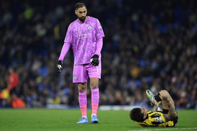 Manchester City v AEK Athens, Champions League Gianluigi Donnarumma (1) of Manchester City looks at Lazaros Rota (12) of AEK Athens as he lies injured during the Champions League match between Manchester City and AEK Athens at the Etihad Stadium, Manchester, UK on 20 October 2026. Manchester Etihad Stadium Manchester UK Editorial use only , Copyright: xConorxMolloyx PSI-25037-0048