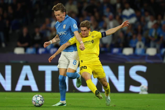 Napoli s Scott McTominay fights for the ball with Bodo Glimt s Fredrik Sjovold during the UEFA Champions League football match between Napoli vs Bodo Glimt - Champions League 2026 2027 - Diego Armando Maradona stadium October 20, 2026 Naples, Italy soccer  Copyright: xAlessandroxGarofalo LaPressex