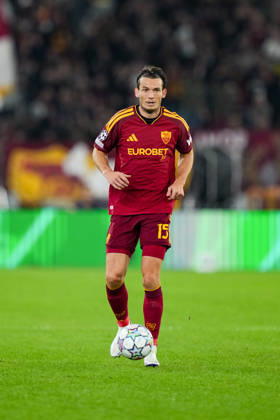 AS Roma v SK Slovan Bratislava - UEFA Champions League 2026 27 League Phase MD3 Marten de Roon of AS Roma in action during the AS Roma v SK Slovan Bratislava. - UEFA Champions League 2026 27 League Phase MD3 at Stadio Olimpico on October 20, 2026 in Rome, Italy Rome Stadio Olimpico Lazio Italy Copyright: xGiuseppexMaffiax 261020_UCL_Roma-SlovanBratislava_GM_07189