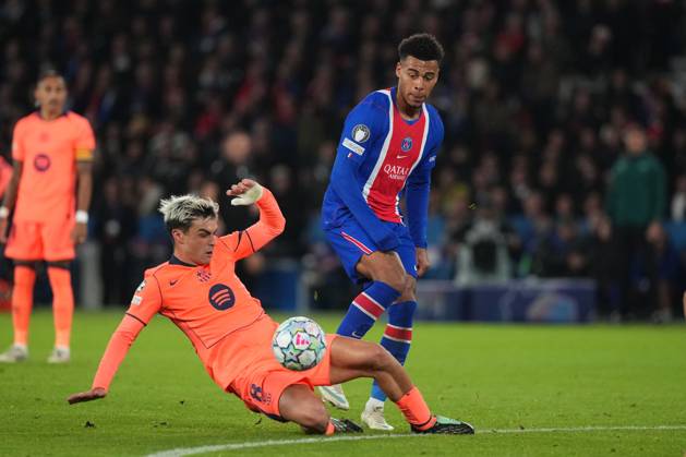 Desire Doue of PSG takes on Pedri of Barcelona Paris Saint-Germain v Barcelona, UEFA Champions League, Football, Parc des Princes, Paris, France - 20 Oct 2026Paris Parc des Princes France  Copyright: xDavexWinter Shutterstockx 17226708ci