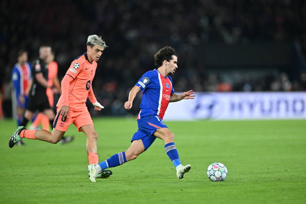 Paris Saint-Germain v Barcelona - UEFA Champions League PARIS, FRANCE - OCTOBER 20: Vitinha (R) of PSG in action during the UEFA Champions League 2026 27 League Phase MD3 match between Paris Saint-Germain and FC Barcelona, Barca at Parc des Princes on October 20, 2026 in Paris, France. Mustafa Yalcin Anadolu Paris France. Editorial use only. Please get in touch for any other usage.  Copyright: x2026xAnadoluxMustafaxYalcinx
