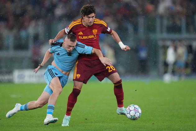 Slovan’s Nino Marcelli Roma’s Leonardo Balerdi during the UEFA Champions League Phase - Matchday 3 soccer match between AS Roma-Slovan Bratislava at the Rome s Olympic stadium, Italy - Tuesday October 20, 2026 - Soccer ( Photo by Alfredo Falcone LaPresse )  Copyright: xAlfredoxFalcone LaPressex