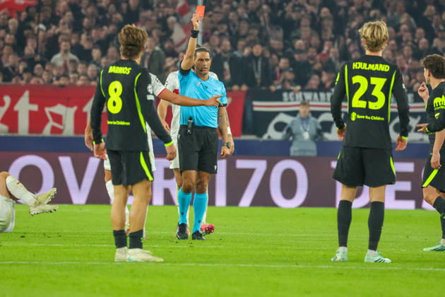 20.10.26 VfB Stuttgart - Atletico Madrid Deutschland, Stuttgart, 20.10.2026, Fussball, UEFA Champions League, Saison 2026 2027, VfB Stuttgart - Atletico Madrid: Morten Hjulmand (Atletico Madrid); rote Karte.