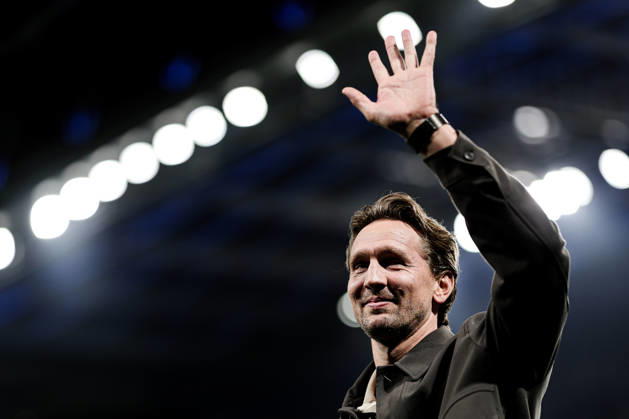 FC Porto v PSV Eindhoven - UEFA Champions League 2026 27 League Phase MD3 Luuk de Jong is honored before the UEFA Champions League 2026 27 League Phase Matchday 3 match between FC Porto and PSV at Estadio do Dragao in Porto, Portugal, on October 20, 2026. porto Porto Portugal Copyright: xLuisxEirasx originalFilename:eiras-uefacham261020_npbt0