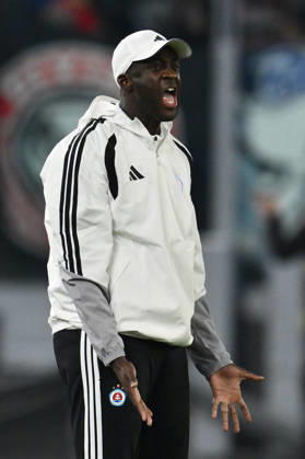 AS Roma v SK Slovan Bratislava - UEFA Champions League 2026 27 League Phase MD3 Yaya Toure, coach of S.K. Slovan Bratislava, participates in the UEFA Champions League phase day 3 football match between A.S. Roma and S.K. Slovan Bratislava at the Olympic Stadium in Rome, Italy, on October 20, 2026. Rome Italy Italy  Copyright: xDomenicoxCippitellix originalFilename:cippitelli-asromavs261020_npoAf.jpg