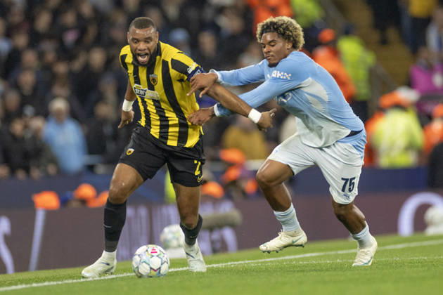Manchester City v AEK Athens - UEFA Champions League 2026 27 League Phase MD3 Harold Moukoudi 2 of AEK Athens F.C. is challenged by Floyd Samba 75 of Manchester City F.C. during the UEFA Champions League Stage match between Manchester City and AEK Athens at the Etihad Stadium in Manchester, on October 20, 2026. Manchester Manchester United, ManU Kingdom  Copyright: xMIxNewsx originalFilename:fletcher-manchest261020_nptBc.jpg
