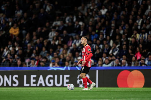 FC Porto v PSV Eindhoven - UEFA Champions League 2026 27 League Phase MD3 Sergino Dest of PSV is in action during the UEFA Champions League 2026 27 League Phase MD3 match between FC Porto and PSV at Estadio do Dragao in Porto, Portugal, on October 20, 2026. porto Porto Portugal Copyright: xLuisxEirasx originalFilename:eiras-uefacham261020_npS8e