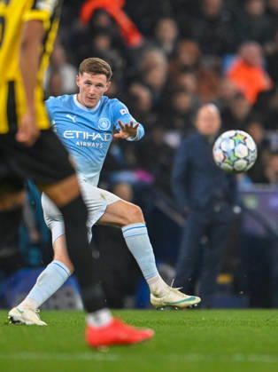 Manchester City v AEK Athens UEFA Champions League Elliot Anderson of Manchester City passes the ball during the UEFA Champions League match at the Etihad Stadium, Manchester 20 10 2026 UK Newspapers OUT Copyright: xKarlxVallantinex FIL-24093-0046