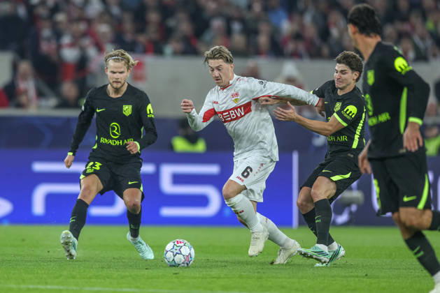 GER, Stuttgart, VfB Stuttgart vs Atletico Madrid, Fussball, UEFA, Spielzeit 2026 2027, Champions League, MHP-Arena, 3. Spieltag im Bild v.l.: Morten Hjulmand (Atletico Madrid 23), Angelo Stiller (VfB Stuttgart 6), Julian Alvarez (Atletico Madrid 19) DFB DFL REGULATIONS PROHIBIT ANY USE OF PHOTOGRAPHS AS IMAGE SEQUENCES AND OR QUASI-VIDEO, 200.2026 Copyright: HMBxMedia HendrikxHamelau