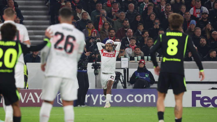 20.10.2026, xrekx, Fussball UEFA Champions League, VfB Stuttgart - Atletico Madrid v.l. Lorenz Assignon (VfB Stuttgart) Stuttgart