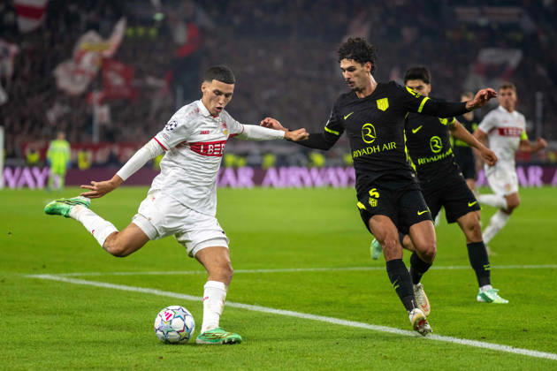 Bilal El Khannouss (VfB Stuttgart) und Johnny, Joao Lucas de Souza Cardoso (Atletico Madrid). xettx, Deutschland, Stuttgart, 20.10.2026, Fussball, UEFA Champions League: VfB Stuttgart vs Atledico Madrid, Saison 2026 2027, Match Day 3, MHP Arena