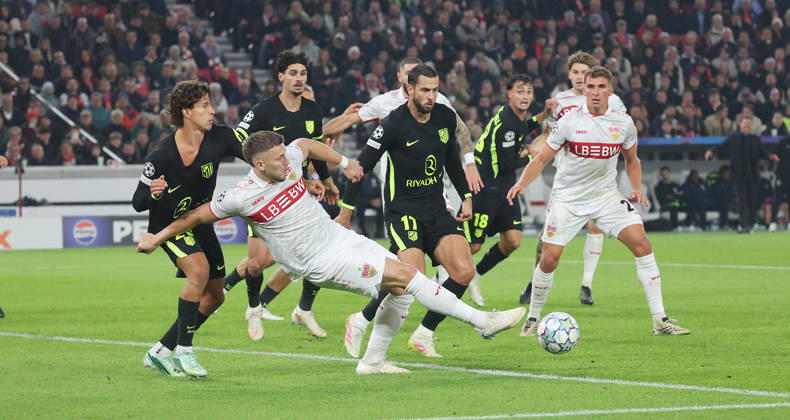 Stuttgart , Fußball UEFA Champions League VfB Stuttgart vs. Atletico Madrid , Ermedin Demirovic ( VfB )