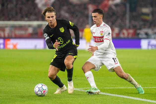Pablo Barrios (Atletico Madrid) und Bilal El Khannouss (VfB Stuttgart). xettx, Deutschland, Stuttgart, 20.10.2026, Fussball, UEFA Champions League: VfB Stuttgart vs Atledico Madrid, Saison 2026 2027, Match Day 3, MHP Arena
