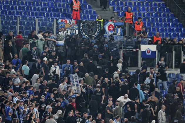 2026 Uefa Champions League 2026- 2027 Roma v Slovan Bratislava Oct 20 20 Oct 2026; Olimpico stadium, Roma, Italy; Uefa Champions League 2026- 2027 ; Roma versus Slovan Bratislava; clashes between fans in the stands Roma Lazio Italy Copyright: xRobertoxRamacciax