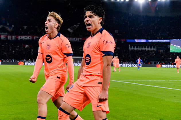 FOOTBALL : Paris Saint Germain vs FC Barcelone - Ligue des Champions - Phase de Ligue - Journée 3 - 20 10 2026 Joie des joueurs du FC Barcelone aprés le but de Xavi Espart (FC Barcelone) ParisFrance  Copyright: xBaptistexAutissierx