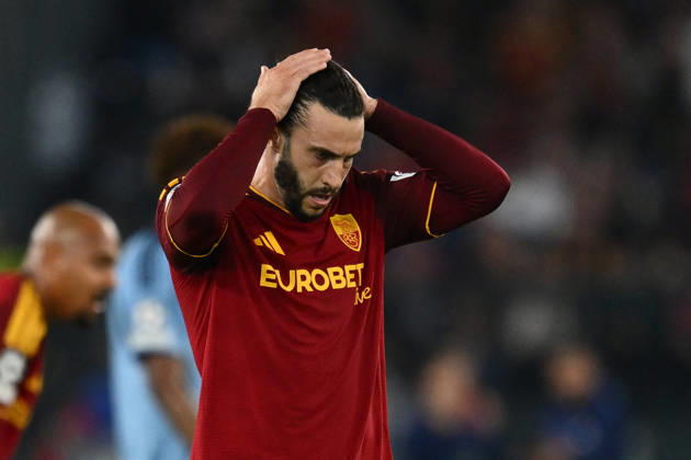 SOCCER - UEFA Champions League - AS Roma vs. Slovan Bratislava Photo by IPA ABACAPRESS.COM89963149 - Mario Hermoso of A.S. Roma celebrates after scoring the goal that made the score 1-0 during the UEFA Champions League Matchday 3 soccer match between A.S. Roma and S.K. Slovan Bratislava at the Olympic Stadium on October 20, 2026, in Rome, Italy. Rome Italy  Copyright: xIPAxSport ABACAx