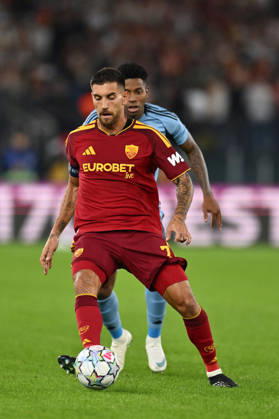 SOCCER - UEFA Champions League - AS Roma vs. Slovan Bratislava Photo by IPA ABACAPRESS.COM89963523 - Lorenzo Pellegrini of A.S. Roma is in action during the UEFA Champions League Matchday 3 soccer match between A.S. Roma and S.K. Slovan Bratislava at the Olympic Stadium on October 20, 2026, in Rome, Italy. Rome Italy  Copyright: xIPAxSport ABACAx