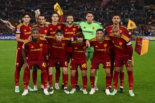 SOCCER - UEFA Champions League - AS Roma vs. Slovan Bratislava Photo by IPA ABACAPRESS.COM89963524 - A.S. Roma players pose for a team photo during the UEFA Champions League Matchday 3 soccer match between A.S. Roma and S.K. Slovan Bratislava at the Olympic Stadium on October 20, 2026, in Rome, Italy. Rome Italy  Copyright: xIPAxSport ABACAx