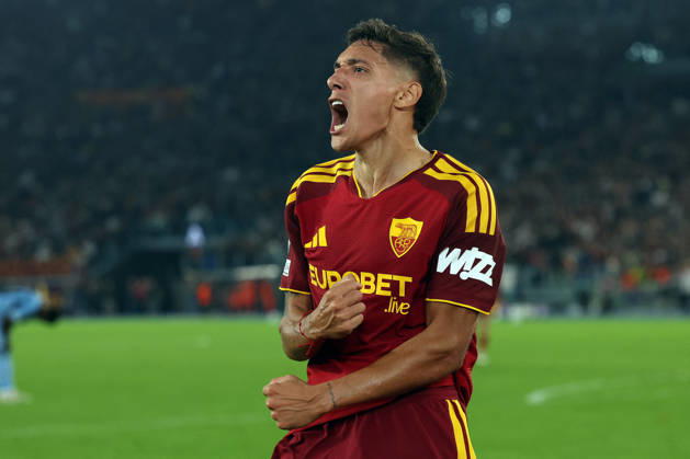 SOCCER - UEFA Champions League - AS Roma vs. Slovan Bratislava Photo by IPA ABACAPRESS.COM89963775 - Rome, Italy - October 20, 2026: Nahuel Molina (right back) of AS Roma scores the goal to make it 2-0 and celebrates with the team during the 2026-2027 UEFA Champions League soccer match between AS Roma and SLOVAN BRATISLAVA at the Olympic Stadium in Rome. Roma Italy  Copyright: xIPAxSport ABACAx