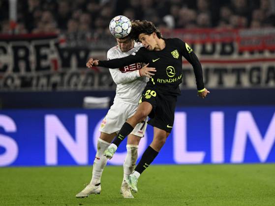 STUTTGART - (lr) Maximilian Mittelstadt of VFB Stuttgart, Giuliano Simeone of Atletico Madrid during the UEFA Champions League match between VFB Stuttgart and Atletico Madrid at Stadion MHP Arena on 20 October 2026 in Stuttgart, Germany. ANP UEFA Champions League 2026 27 xVIxANPxSportx xGerritxvanxKeulenxIVx 573110719 originalFilename: 573110719.jpg
