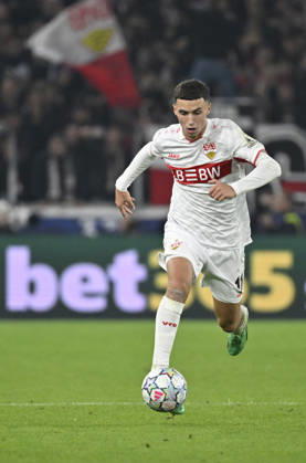 Bilal El Khannouss VfB Stuttgart (11) Aktion am Ball im Hintergrund Bandenwerbung Logo bet365 SPORTWETTEN Champions League VfB Stuttgart vs Atletico Madrid 20.10.2026 DFL REGULATIONS PROHIBIT ANY USE OF PHOTOGRAPHS AS IMAGE SEQUENCES AND OR QUASI-VIDEO Champions League VfB Stuttgart vs Atletico Madrid