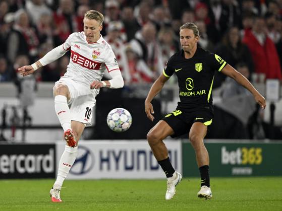 STUTTGART - (lr) Chris Fuhrich of VFB Stuttgart, Marcos Llorente of Atletico Madrid during the UEFA Champions League match between VFB Stuttgart and Atletico Madrid at Stadion MHP Arena on 20 October 2026 in Stuttgart, Germany. ANP UEFA Champions League 2026 27 xVIxANPxSportx xGerritxvanxKeulenxIVx 573110777 originalFilename: 573110777.jpg