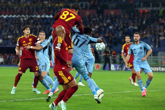 SOCCER - UEFA Champions League - AS Roma vs. Slovan Bratislava Photo by IPA ABACAPRESS.COM89964405 - Rome, Italy - October 20, 2026: Daniele Ghilardi (center back) of AS Roma and Sandro Cruz (left back) of SK Slovan Bratislava, seen in action during the 2026-2027 UEFA Champions League soccer match between AS Roma and SLOVAN BRATISLAVA at the Olympic Stadium in Rome. Roma Italy  Copyright: xIPAxSport ABACAx