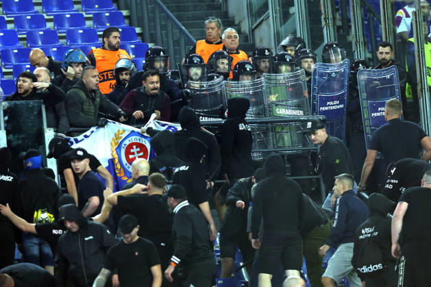 SOCCER - UEFA Champions League - AS Roma vs. Slovan Bratislava Photo by IPA ABACAPRESS.COM89965657 - Rome, Italy - October 20, 2026: Clashes between Bratislava fans and police during the 2026-2027 UEFA Champions League soccer match between AS Roma and SK Slovan Bratislava at the Olympic Stadium in Rome. Roma Italy  Copyright: xIPAxSport ABACAx