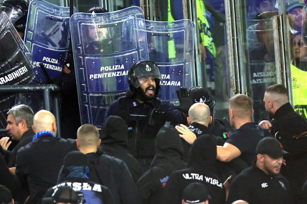 SOCCER - UEFA Champions League - AS Roma vs. Slovan Bratislava Photo by IPA ABACAPRESS.COM89965670 - Rome, Italy - October 20, 2026: Clashes between Bratislava fans and police during the 2026-2027 UEFA Champions League soccer match between AS Roma and SK Slovan Bratislava at the Olympic Stadium in Rome. Roma Italy  Copyright: xIPAxSport ABACAx