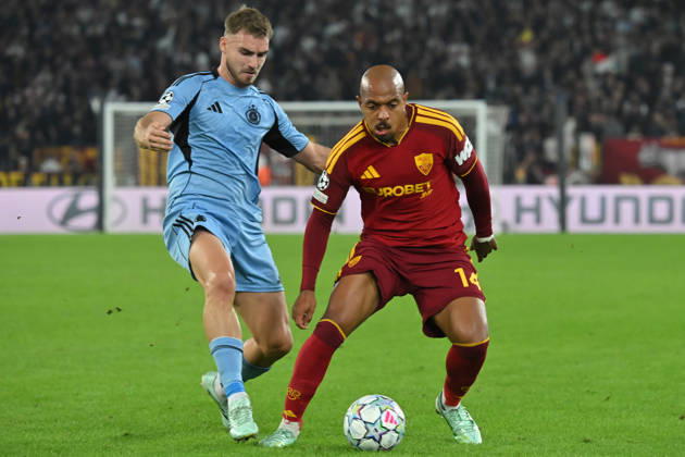 2026,Roma-Slovan Bratislava Peter Pokorny of Slovan Bratislava,Donyell Malen of Roma during the Champions League match Championship phase Matchday 3 Roma-Slovan Bratislava at the Stadio Olimpico. Rome (Italy), October 20, 2026 during the Champions League match Championship phase Matchday 3 Roma-Slovan Bratislava at the Stadio Olimpico. Rome (Italy), October 20, 2026 Imago-images Emmefoto Copyright: xImago-images Emmefotox