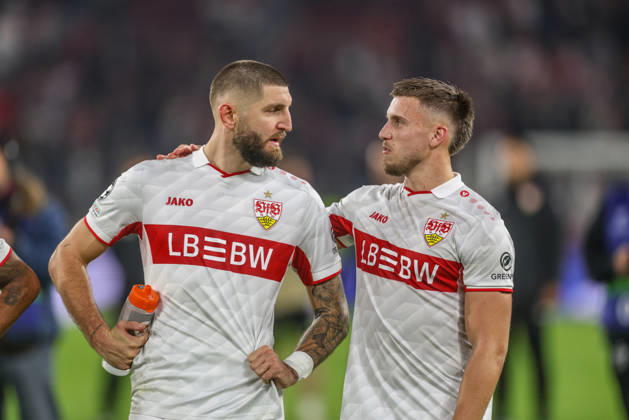 GER, Stuttgart, VfB Stuttgart vs Atletico Madrid, Fussball, UEFA, Spielzeit 2026 2027, Champions League, MHP-Arena, 3. Spieltag im Bild v.l.: Jeff Chabot (VfB Stuttgart 24) und Ermedin Demirovic (VfB Stuttgart 9) nach dem Spiel DFB DFL REGULATIONS PROHIBIT ANY USE OF PHOTOGRAPHS AS IMAGE SEQUENCES AND OR QUASI-VIDEO, 200.2026 Copyright: HMBxMedia HendrikxHamelau