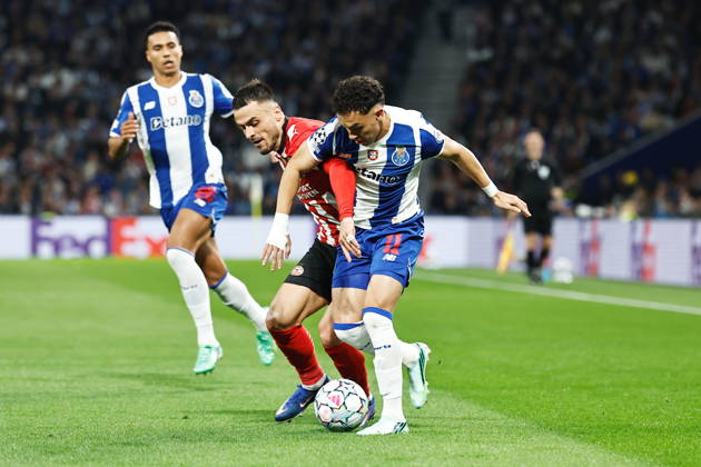 (L-R) Filip Kostic (PSV), Pepe (Porto), OCTOBER 20, 2026 - Football Soccer : UEFA Champions League League phase matchday 3 between FC Porto - PSV Eindhoven at the Estadio do Dragao in Porto, Portugal. Noxthirdxpartyxsales  aflo_357737186 MutsuxKawamorix