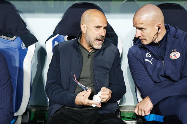 Peter Bosz (PSV), OCTOBER 20, 2026 - Football Soccer : UEFA Champions League League phase matchday 3 between FC Porto - PSV Eindhoven at the Estadio do Dragao in Porto, Portugal. Noxthirdxpartyxsales  aflo_357737399 MutsuxKawamorix