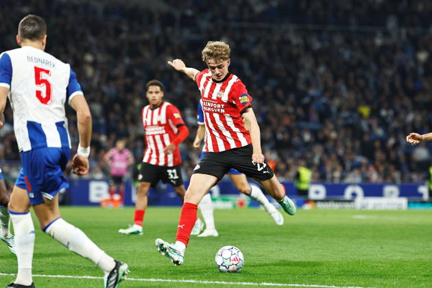 Sven Mijnans (PSV), OCTOBER 20, 2026 - Football Soccer : UEFA Champions League League phase matchday 3 between FC Porto - PSV Eindhoven at the Estadio do Dragao in Porto, Portugal. Noxthirdxpartyxsales aflo_357737892 MutsuxKawamorix
