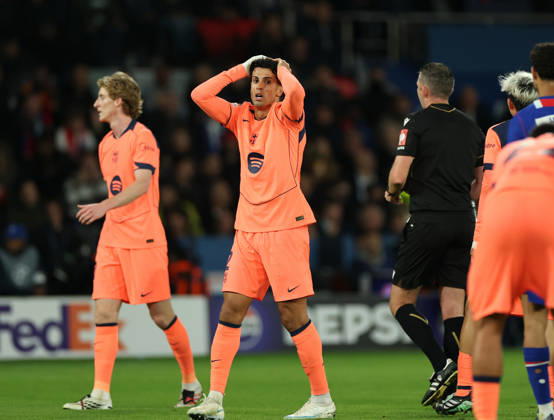 (261021) -- PARIS, Oct. 21, 2026 -- Barcelona s Joao Cancelo (2nd L) reacts during the UEFA Champion s League football match between Paris Saint Germain and Barcelona, Paris, France, Oct. 20, 2026. ) (SP) FRANCE-PARIS-FOOTBALL-UEFA CHAMPIONS LEAGUE-PSG VS BARCELONA WuxHuiwo 